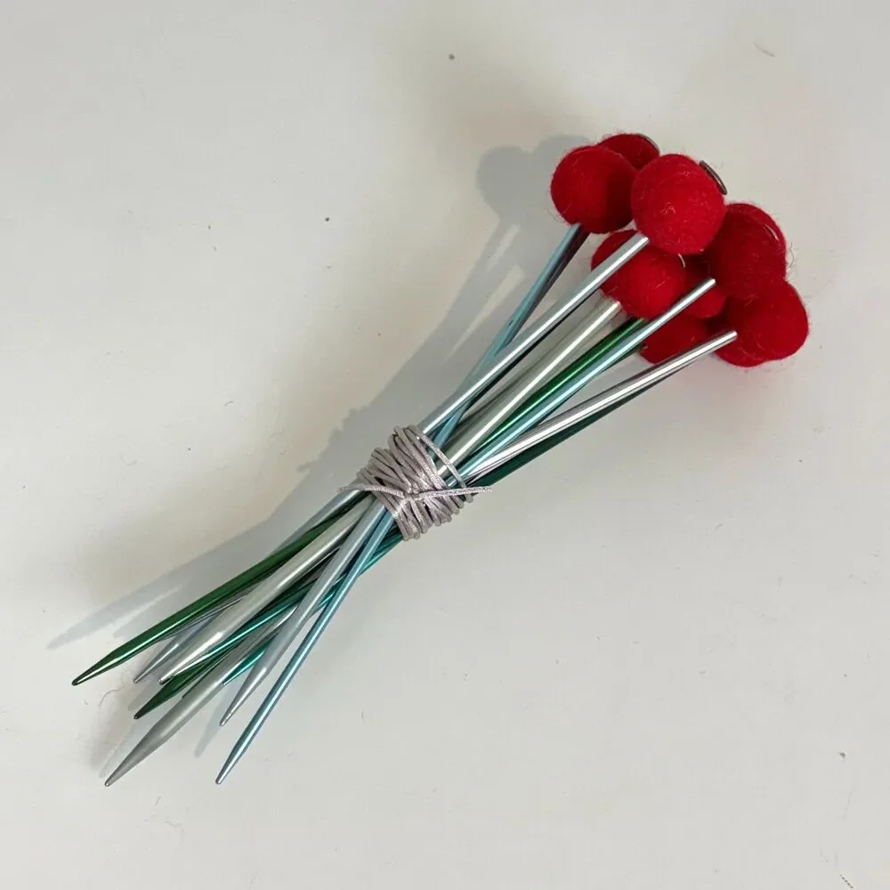 12 Handmade Felted Flowers Knitting Needle Craft Red 10”